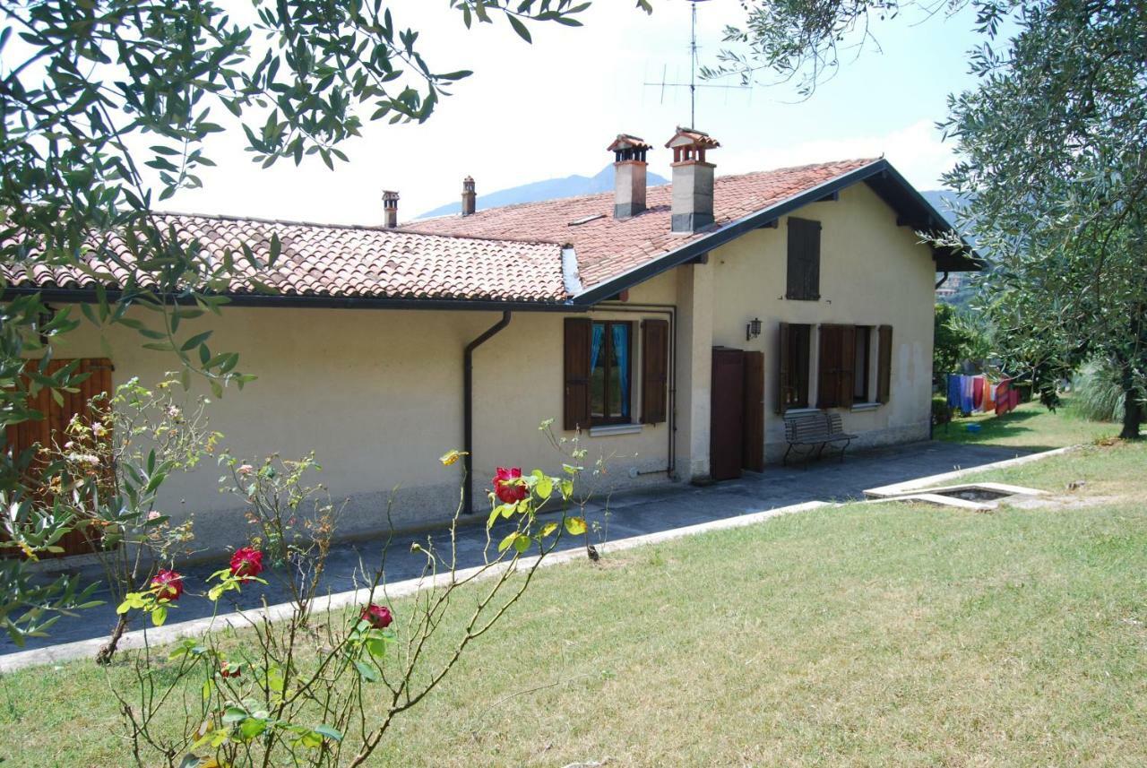 Agriturismo Cascina Bissiniga سالو المظهر الخارجي الصورة