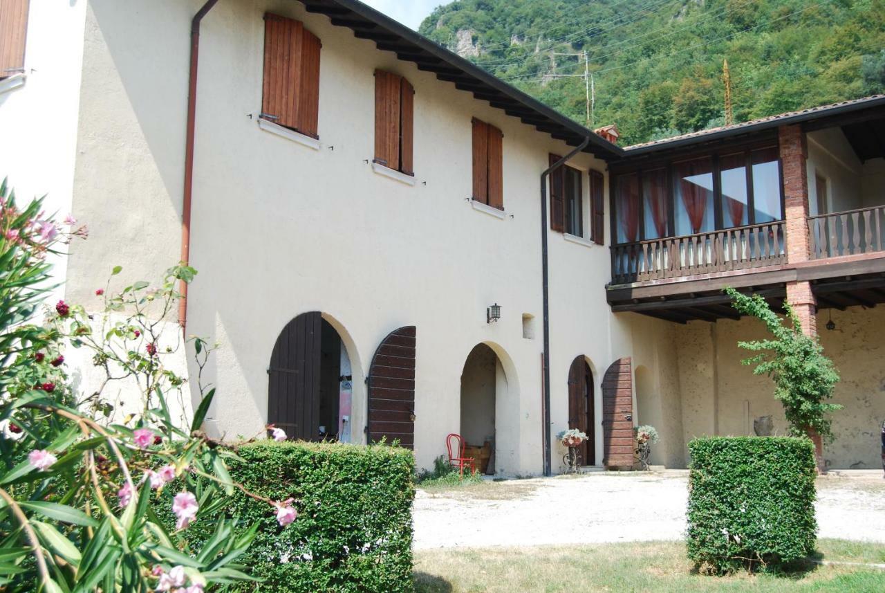 Agriturismo Cascina Bissiniga سالو المظهر الخارجي الصورة